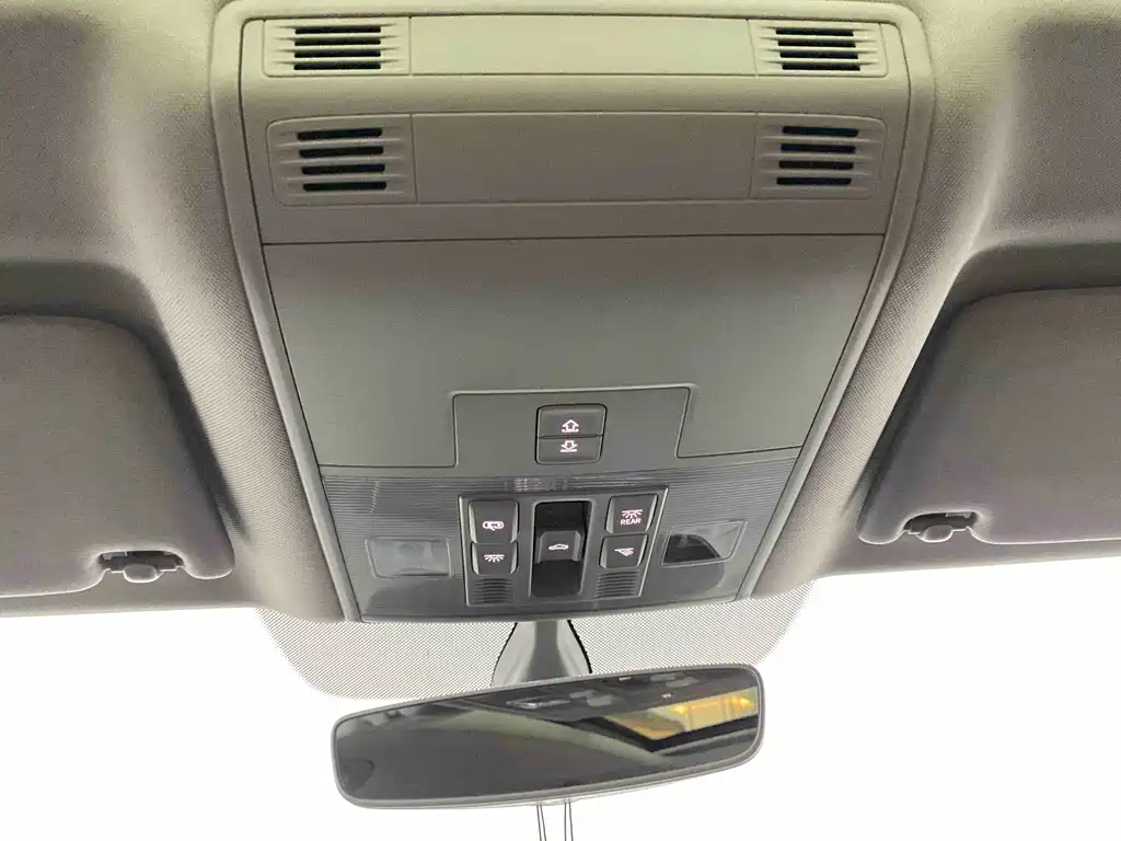 Magotan 2020 330TSI DSG leading model купить на сайте DeffCars