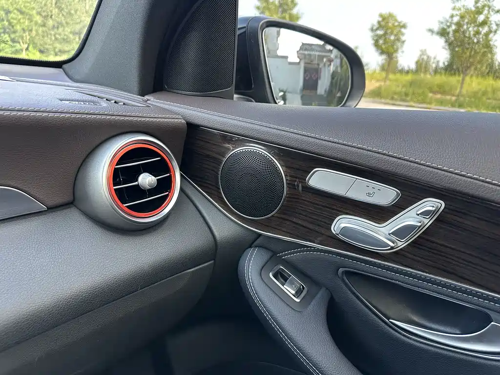 Mercedes-Benz GLC 2017 GLC 260 4MATIC luxury model купить на сайте DeffCars
