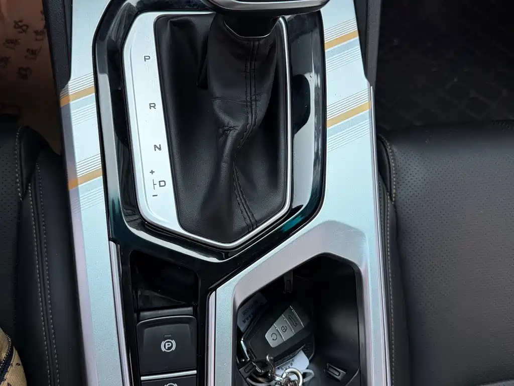 Emgrand L 2022 1.4T CVT premium model купить на сайте DeffCars