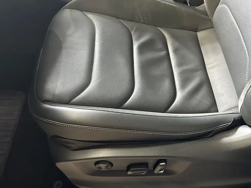 Tiguan L 2021 330TSI automatic two-wheel drive R-Line version купить на сайте DeffCars