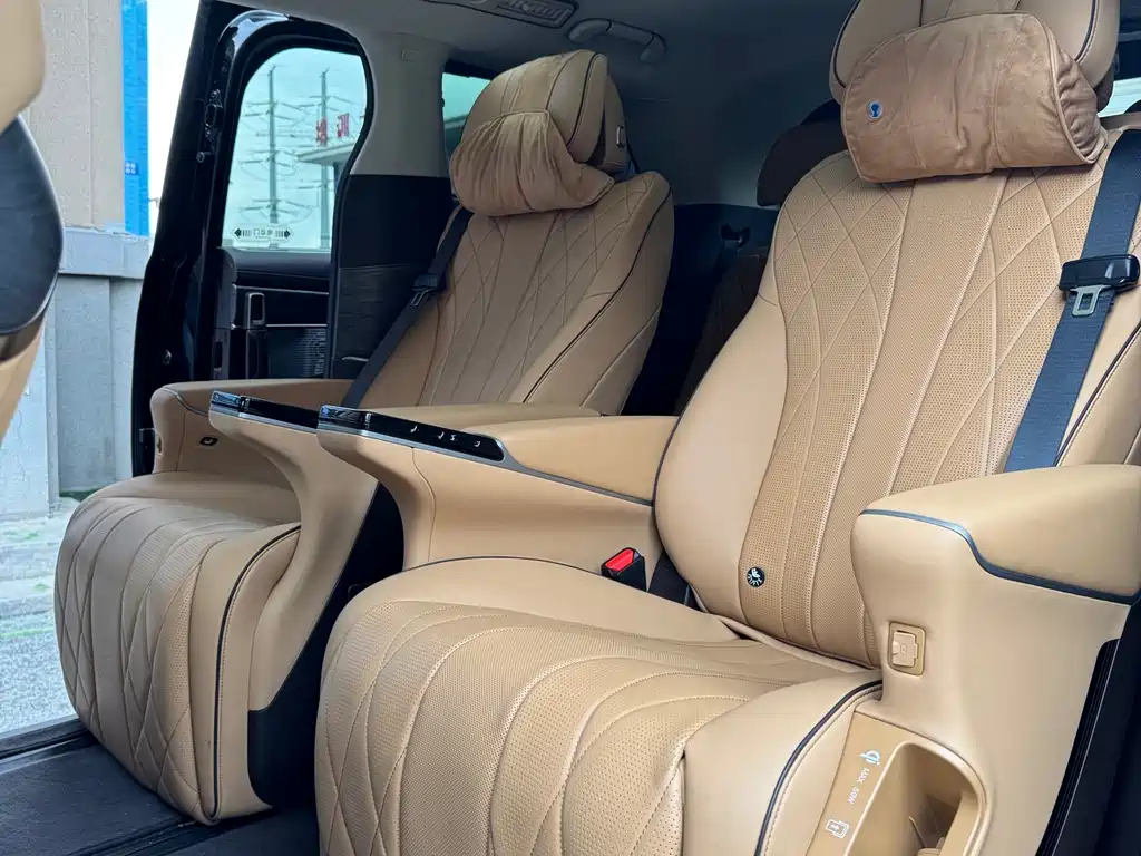 Denza D9 2024 DM-i 970 luxury model купить на сайте DeffCars