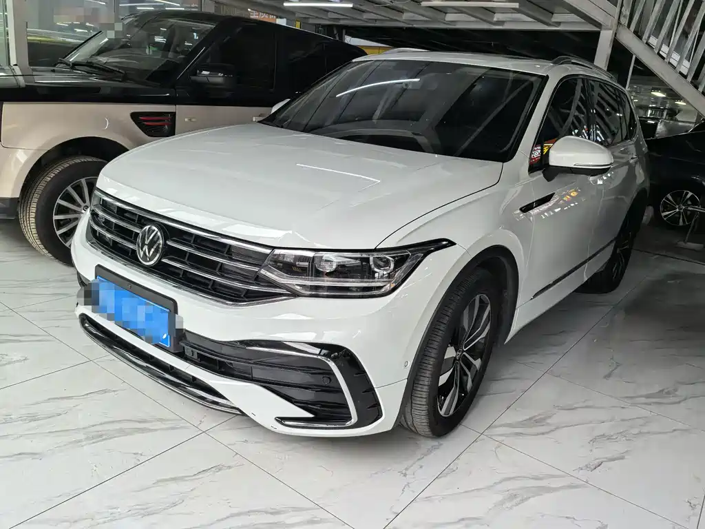 Tiguan L 2023 330TSI automatic two-wheel drive R-Line version купить на сайте DeffCars