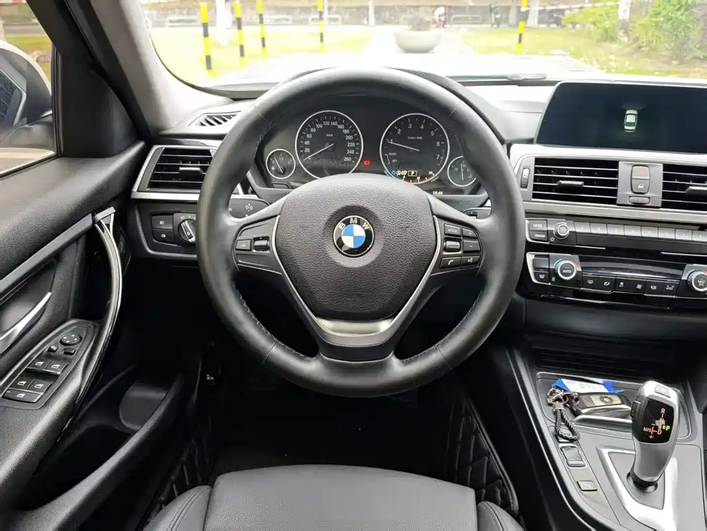 BMW 3 Series 2018 318Li купить на сайте DeffCars