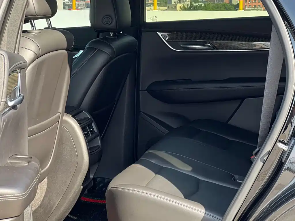 Cadillac XT5 2021 2.0T four-wheel drive premium model купить на сайте DeffCars