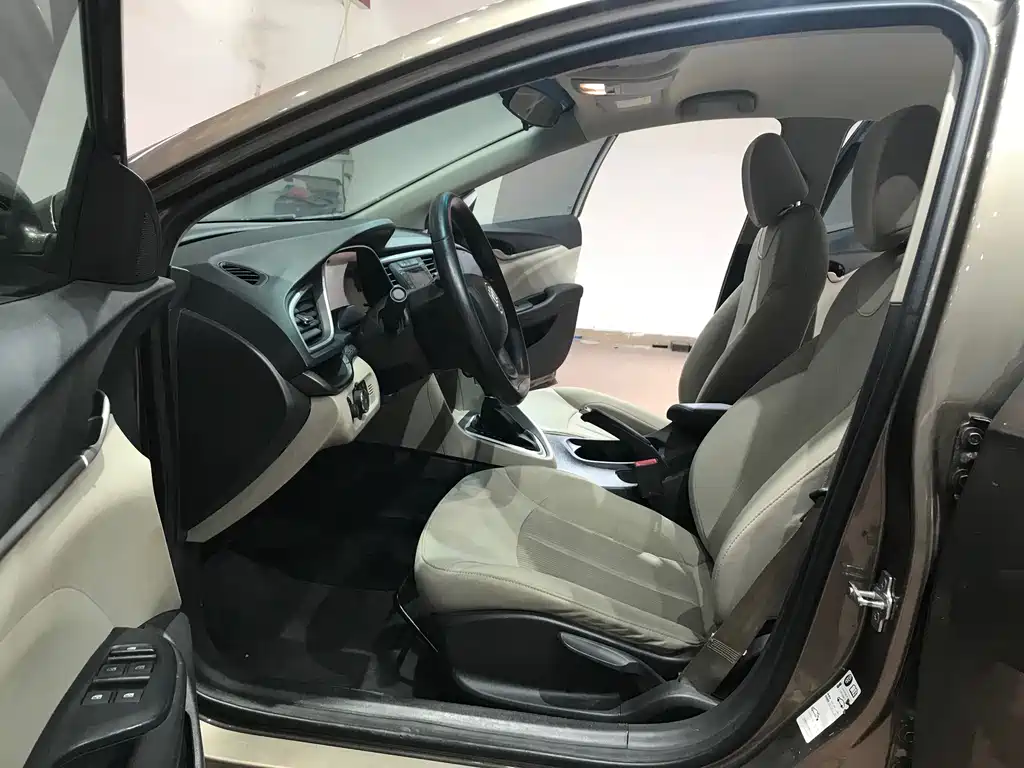 Yinglang 2017 15N automatic aggressive type купить на сайте DeffCars