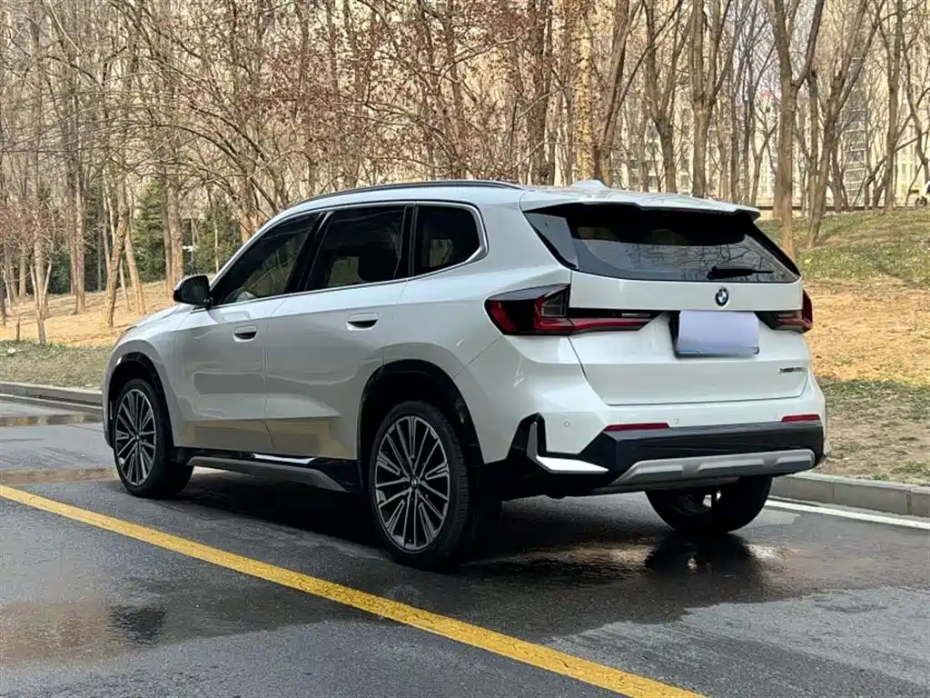 BMW X1 2023 xDrive25Li X Design Package купить на сайте DeffCars