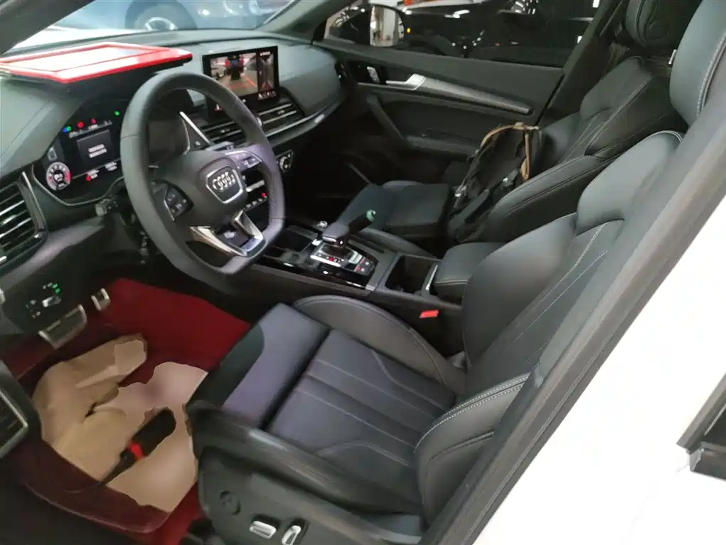 Audi Q5L 2024 45 TFSI luxury and dynamic model купить на сайте DeffCars