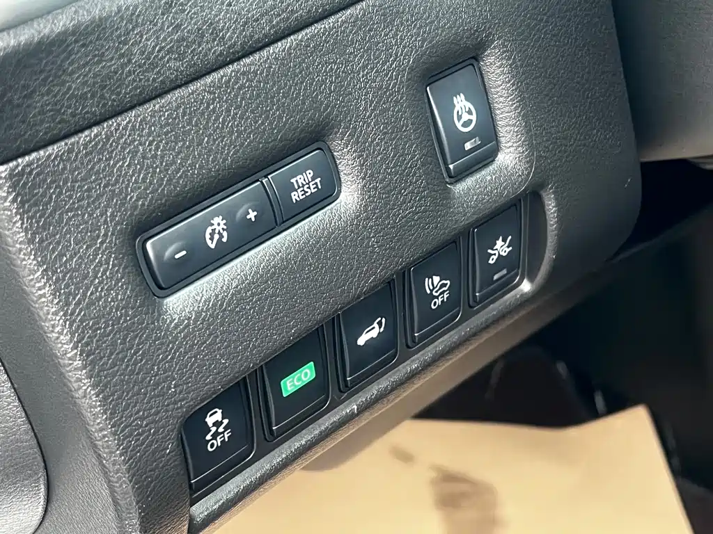 Loulan 2019 2.5 S/C HEV XL 4WD Hybrid Intelligent Premium Edition National VI купить на сайте DeffCars