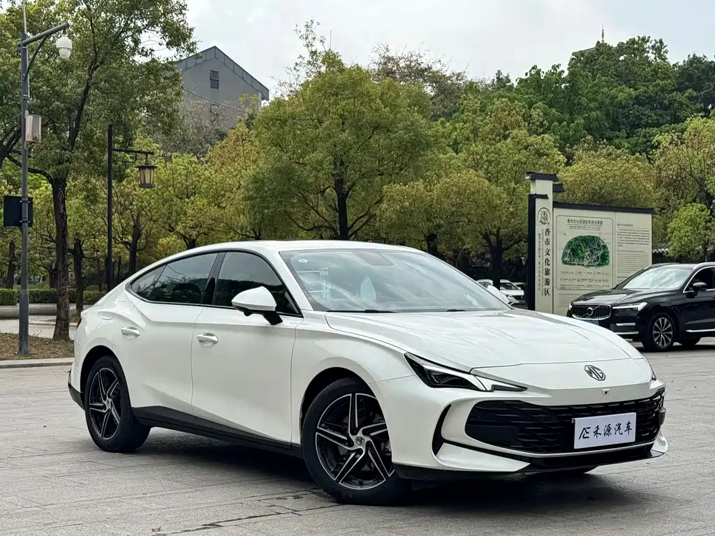 MG7 2025 1.5T 300 DCT Deluxe Edition купить на сайте DeffCars