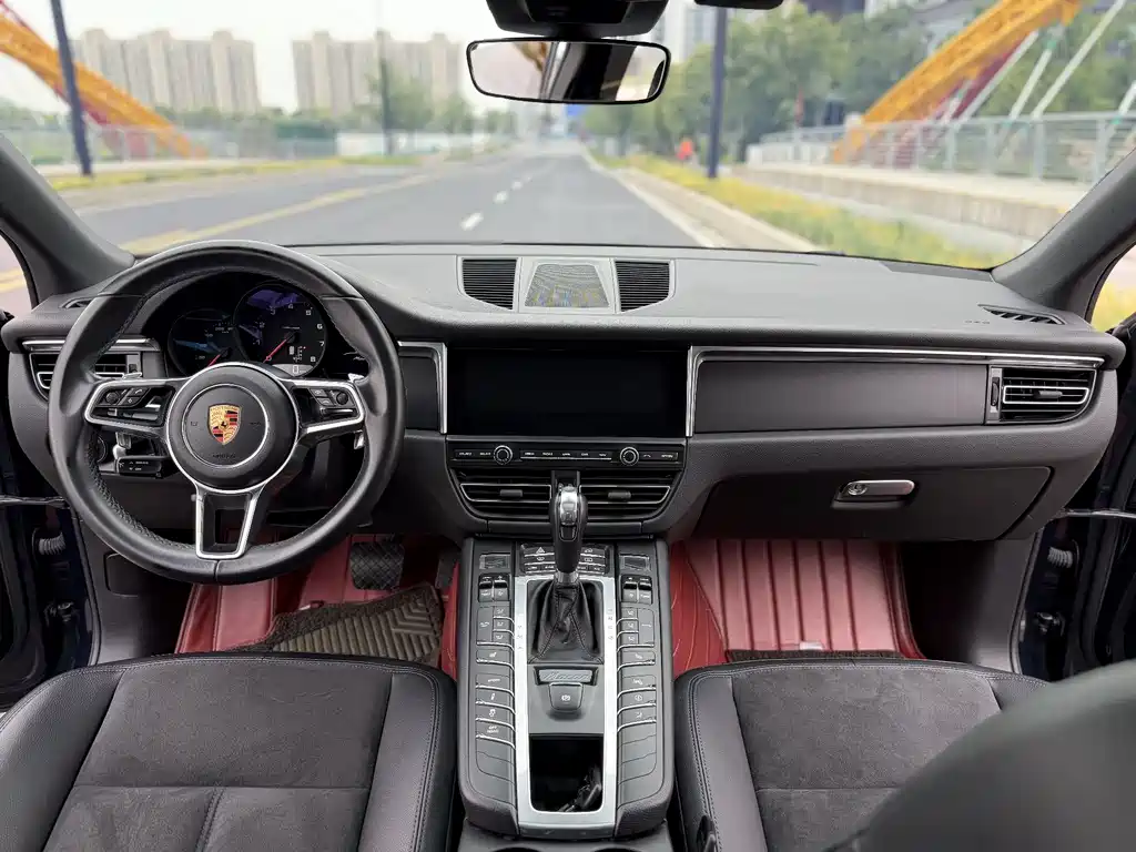 Macan 2018 Macan 2.0T купить на сайте DeffCars