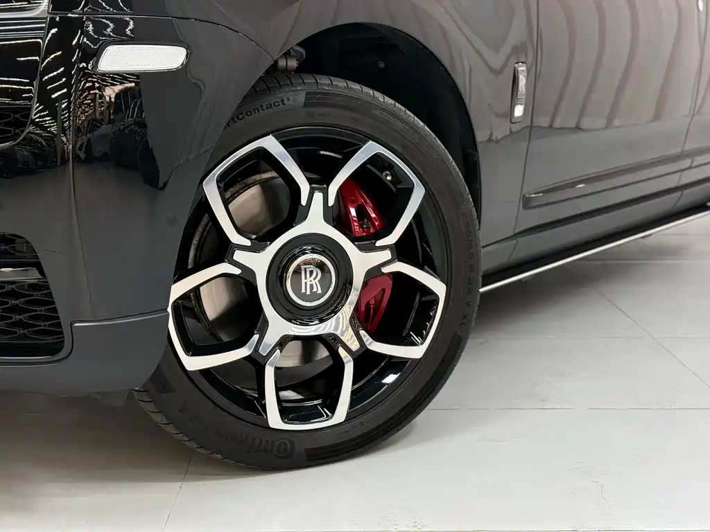 Cullinan 2020 Black Badge купить на сайте DeffCars