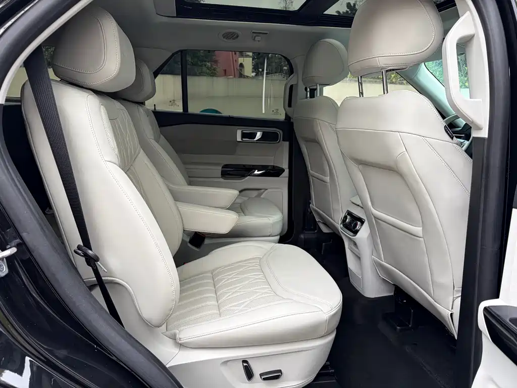 Explorer 2023 EcoBoost 285 four-wheel drive red gold version 6 seats купить на сайте DeffCars