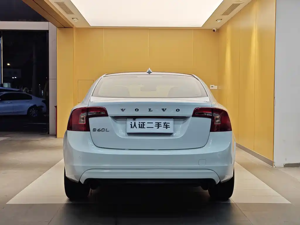 Volvo S60 2018 S60L T3 Smart Edition купить на сайте DeffCars