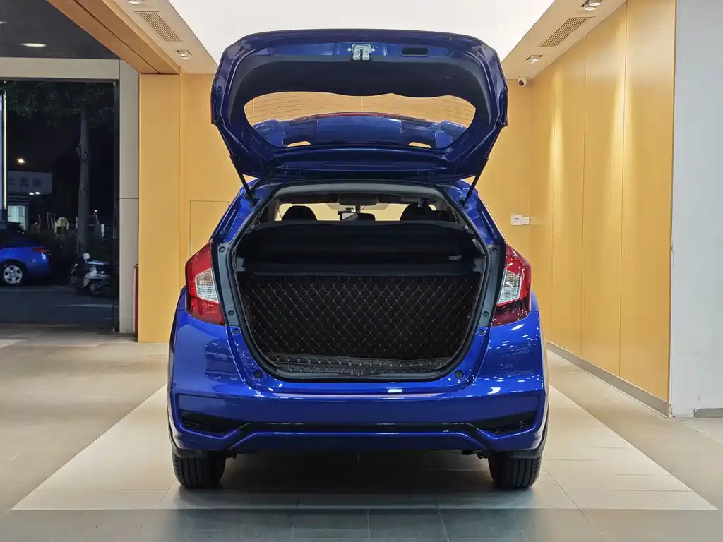 Fit 2018 1.5L CVT Comfort Edition купить на сайте DeffCars