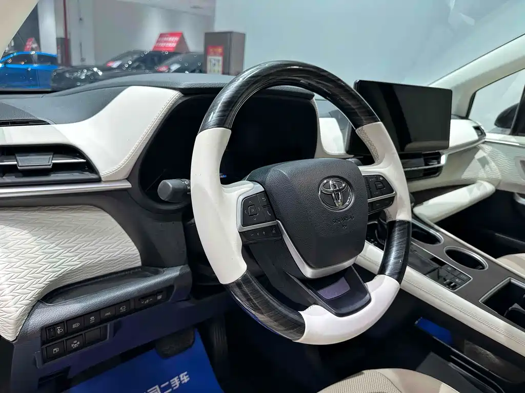 Grevia 2022 2.5L Hybrid Premium Edition купить на сайте DeffCars