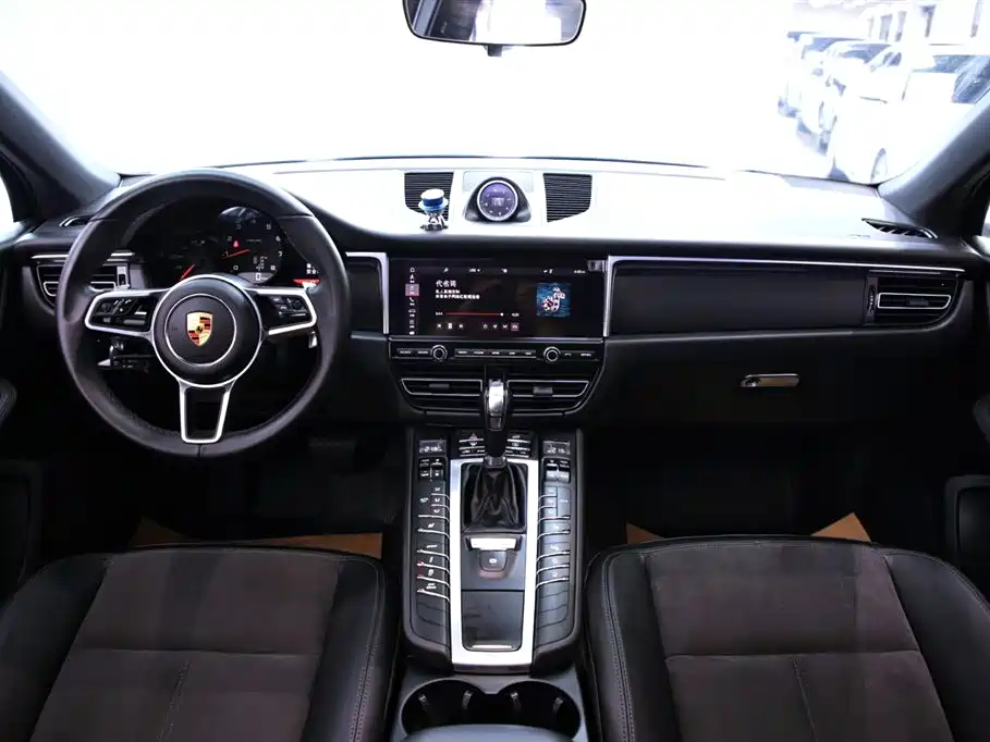 Macan 2018 Macan 2.0T купить на сайте DeffCars