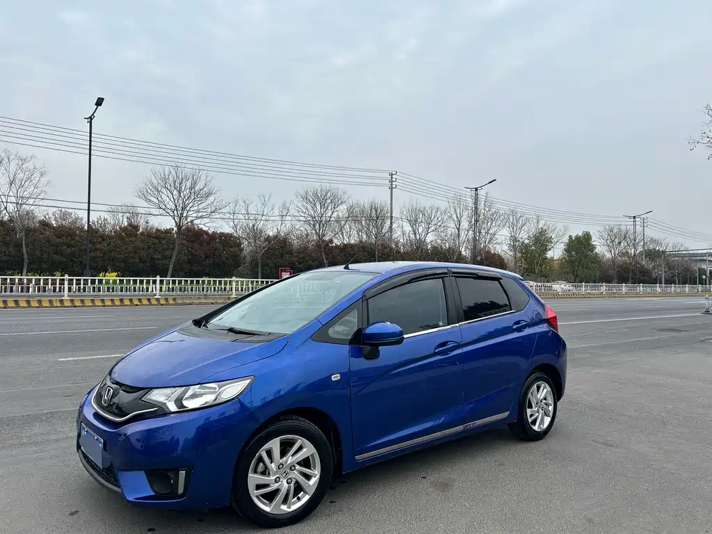 Fit 2014 1.5L LX CVT comfort model купить на сайте DeffCars