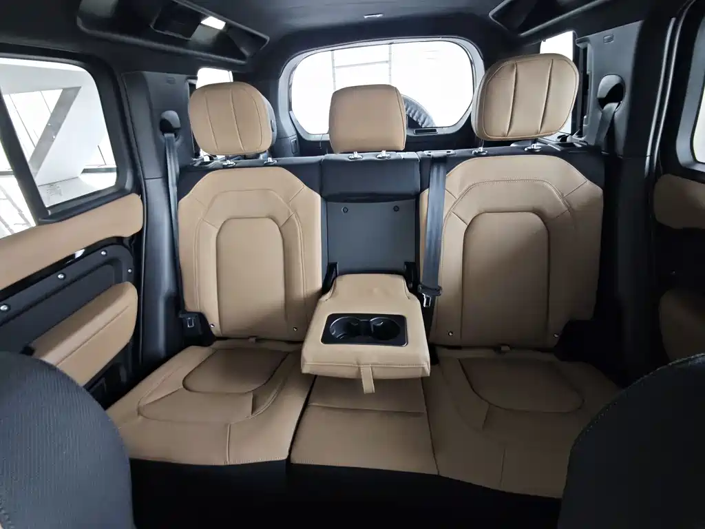 Land Rover Defender 2025 110 3.0T P400 Dark Special Edition купить на сайте DeffCars