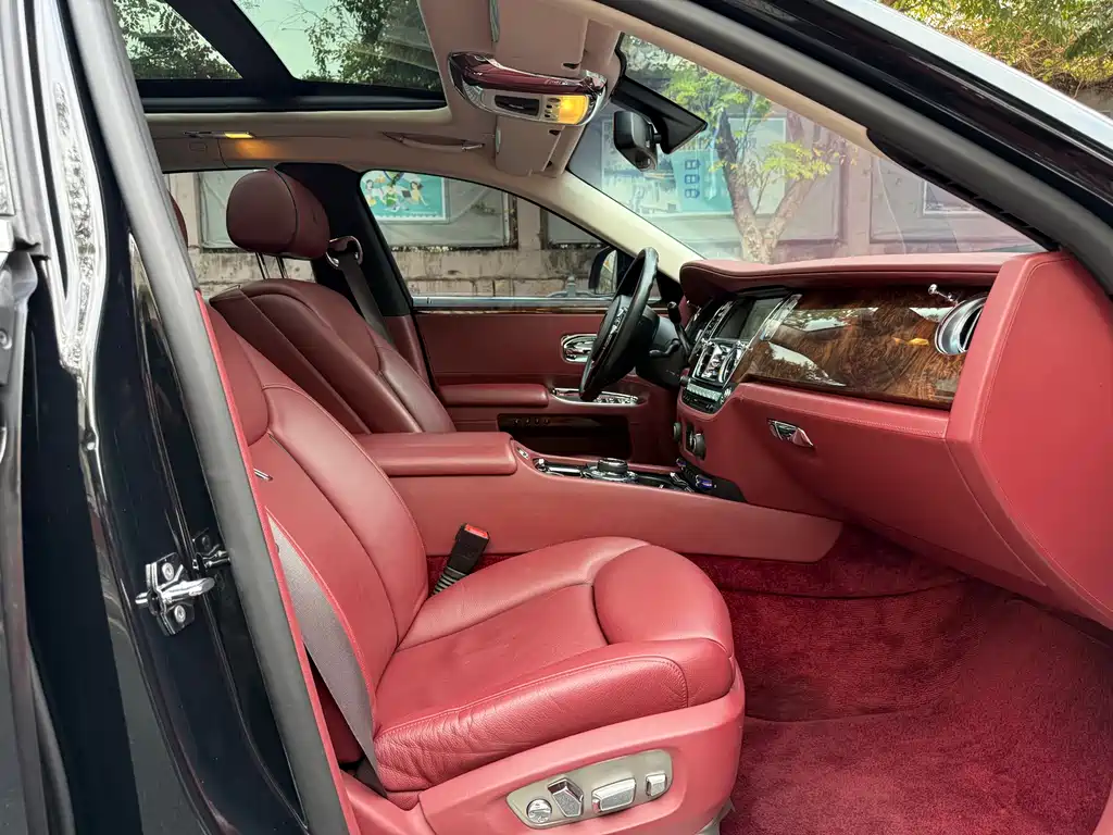 Ghost 2015 Series II Standard Edition купить на сайте DeffCars