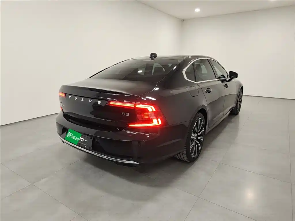 Volvo S90 2023 B5 Zhiyuan Luxury Edition купить на сайте DeffCars