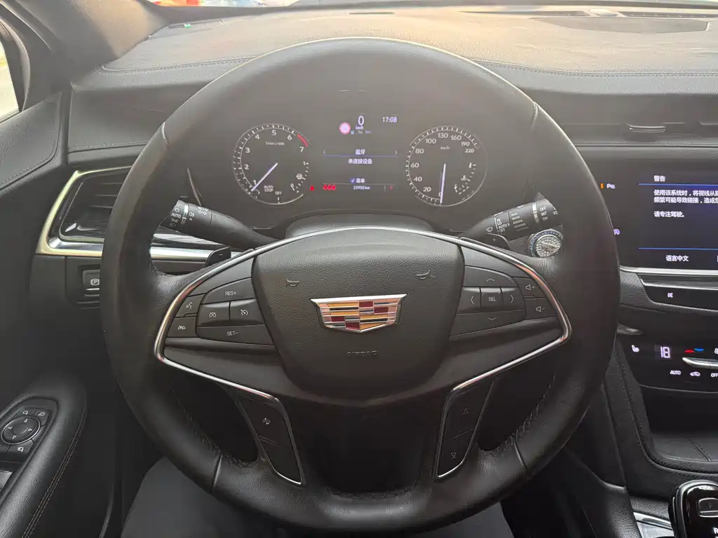 Cadillac XT5 2021 28T luxury model купить на сайте DeffCars
