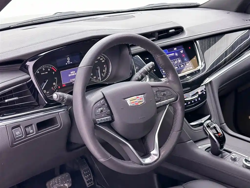 Cadillac XT6 2021 28T six-seat four-wheel drive luxury model купить на сайте DeffCars