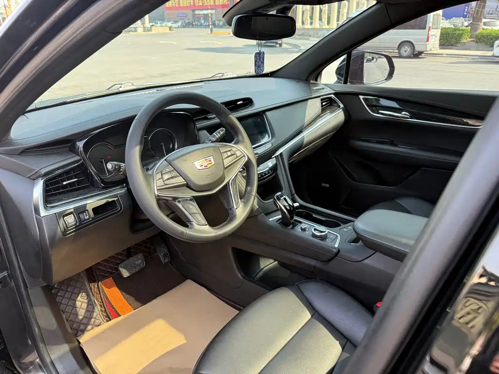 Cadillac XT5 2022 2.0T two-wheel drive luxury model купить на сайте DeffCars