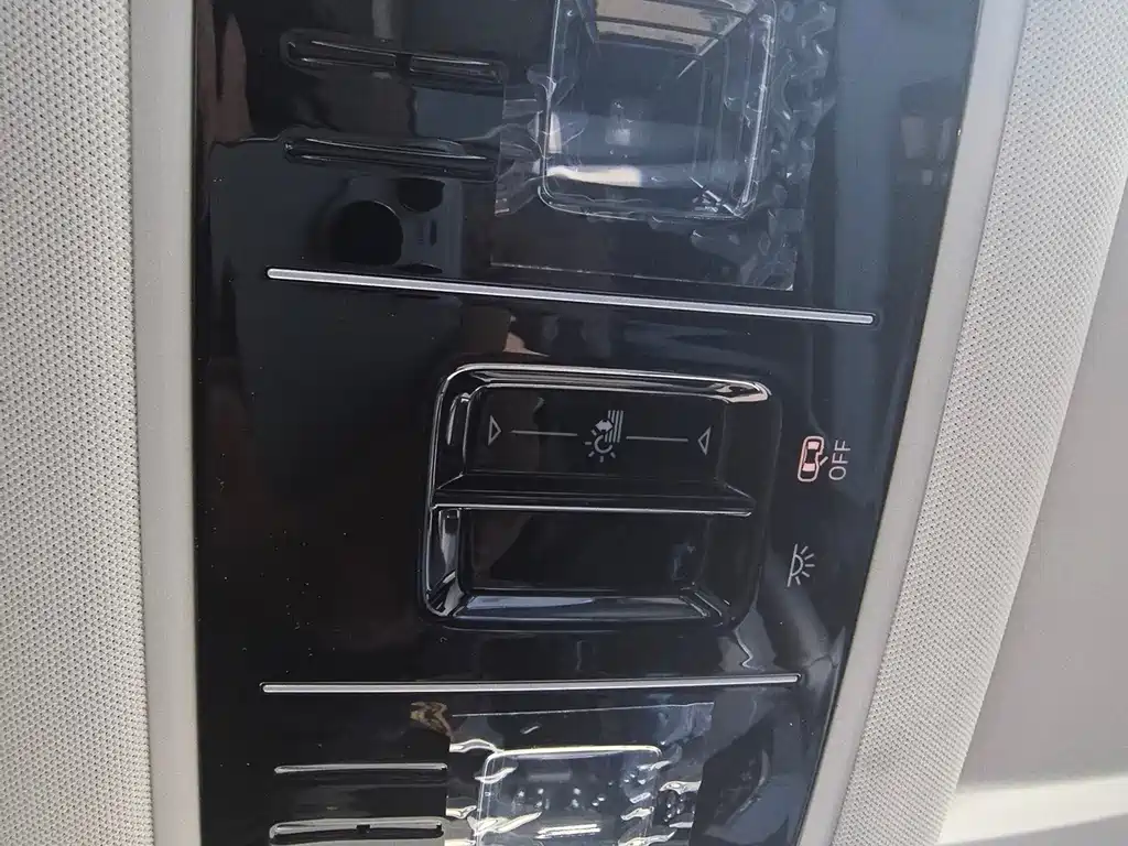 Jetta VS8 2026 280TSI Automatic Supreme Edition купить на сайте DeffCars