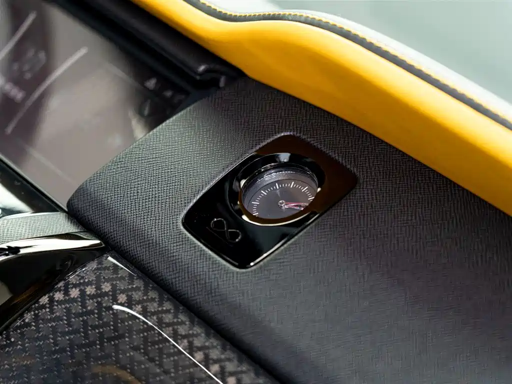 Cullinan 2020 Black Badge купить на сайте DeffCars