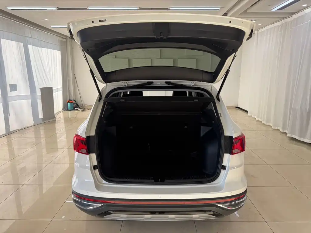 Jetta VS7 2023 280TSI Automatic Joy Edition купить на сайте DeffCars