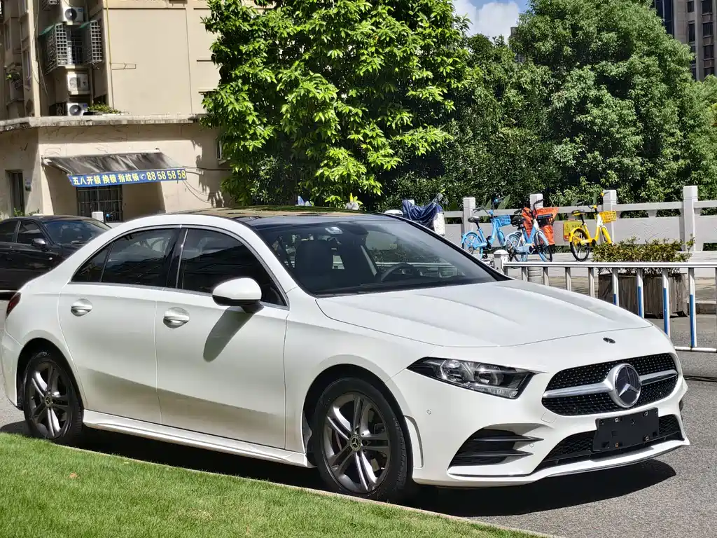 Mercedes-Benz A-Class 2020 facelift A 180 L sports sedan купить на сайте DeffCars