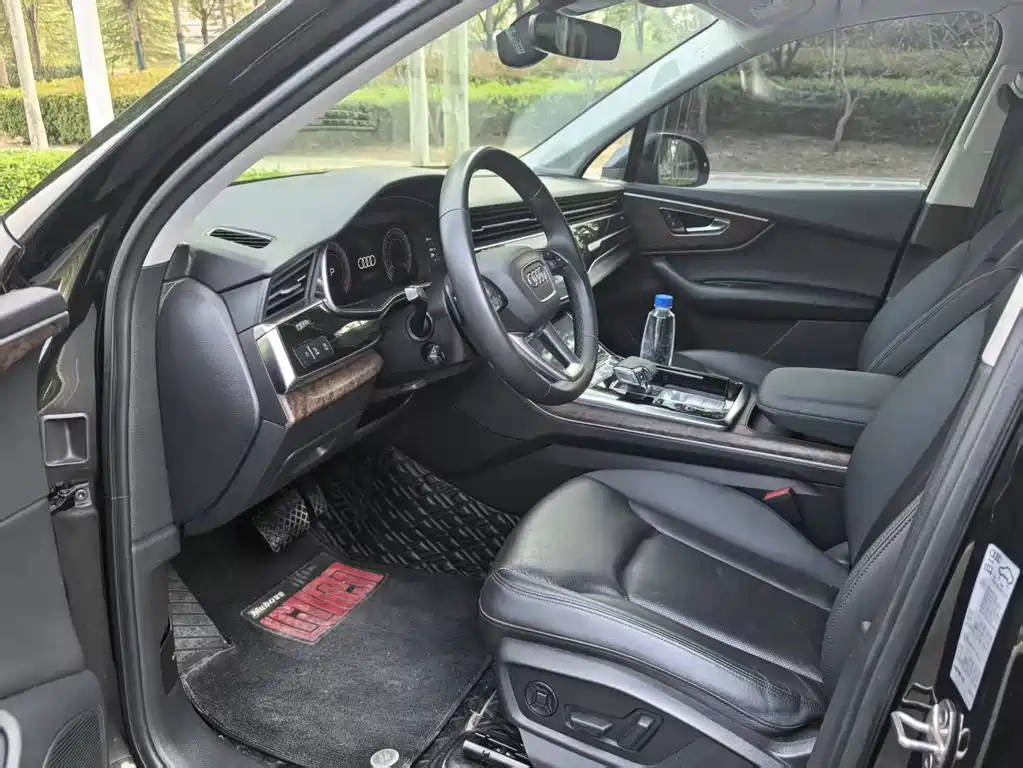 Audi Q7 2022 55 TFSI quattro S line sports купить на сайте DeffCars