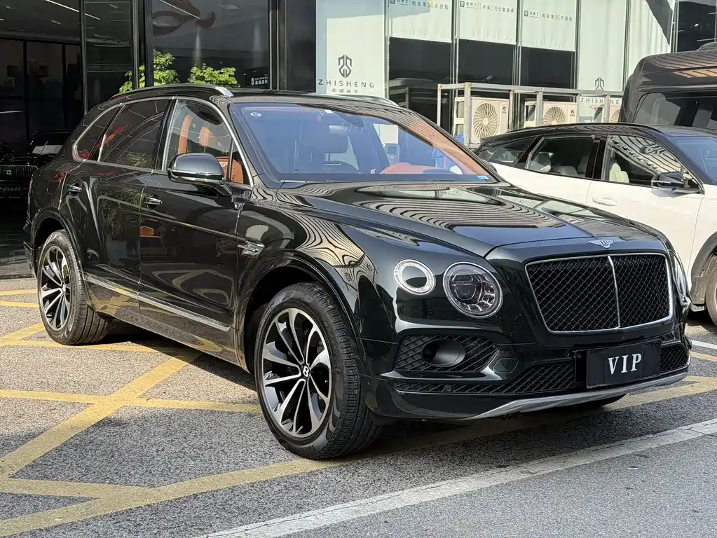 Bentayga 2018 4.0T V8 купить на сайте DeffCars