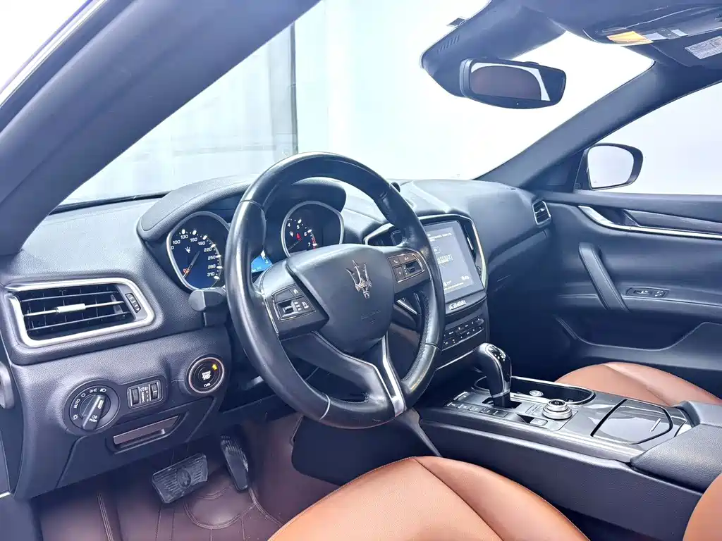 Ghibli 2017 3.0T Standard Edition купить на сайте DeffCars