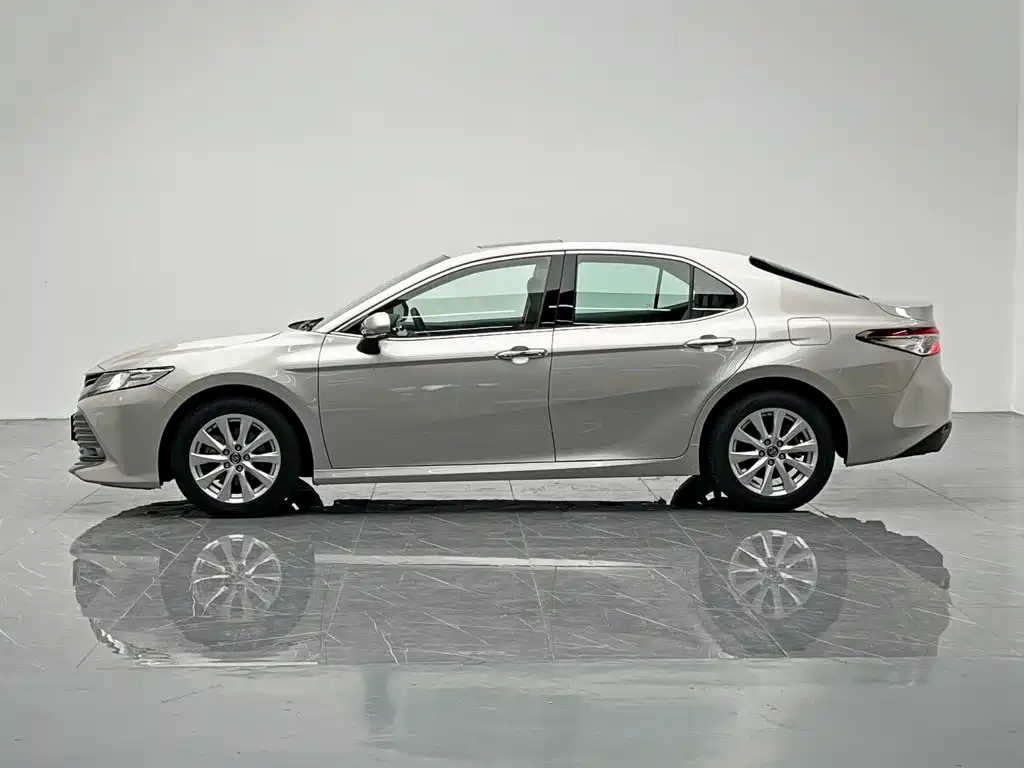 Camry 2019 2.0G Deluxe Edition National VI купить на сайте DeffCars