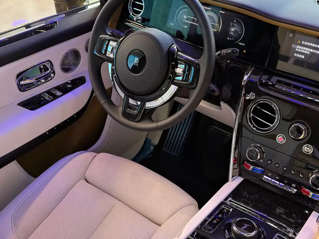 Cullinan 2024 four-seat version купить на сайте DeffCars