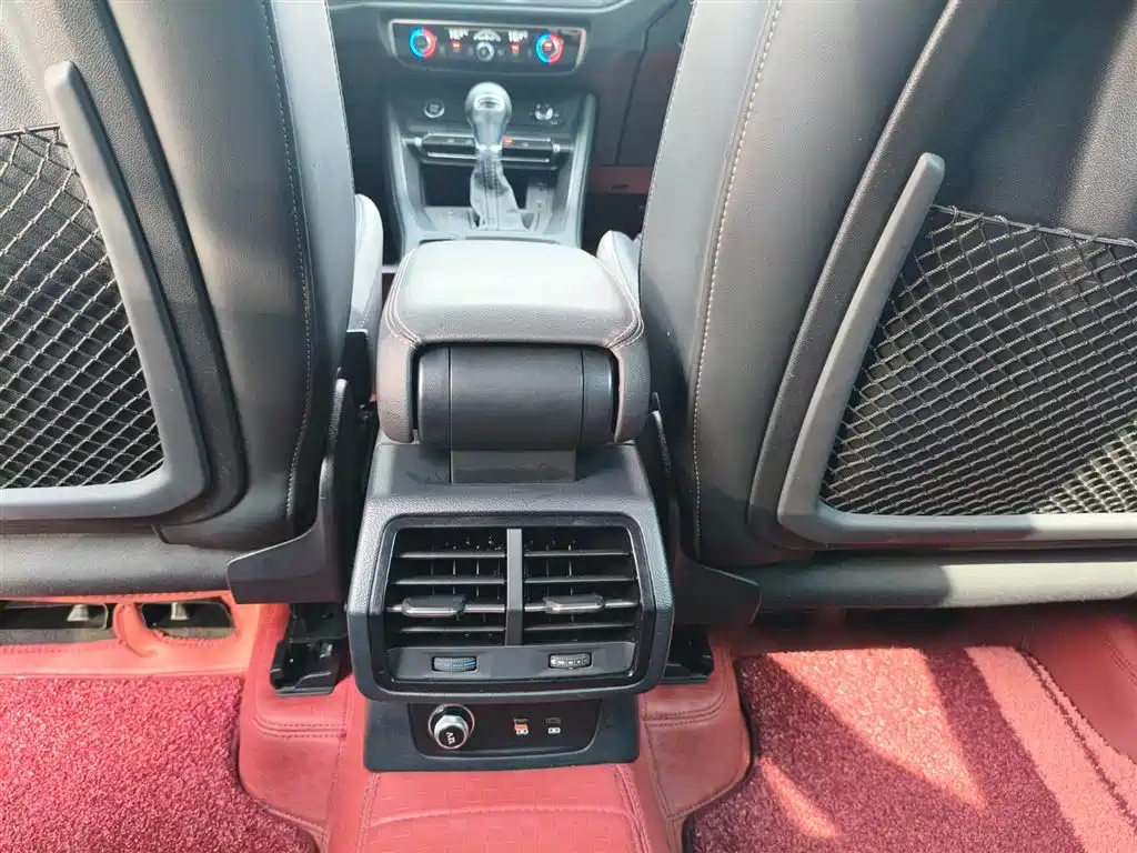 Audi Q3 2024 35 TFSI Fashionable and Dynamic купить на сайте DeffCars