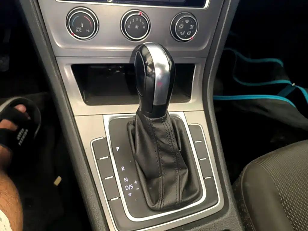 Golf 2016 1.6L automatic fashion model купить на сайте DeffCars