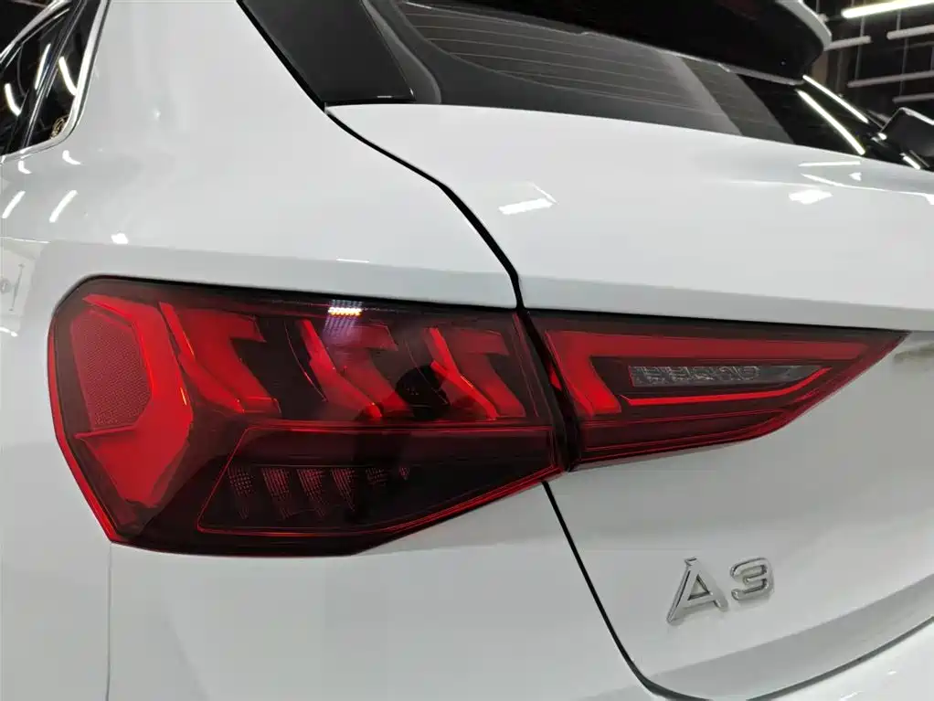 Audi A3 2023 Sportback 35 TFSI stylish and sporty купить на сайте DeffCars