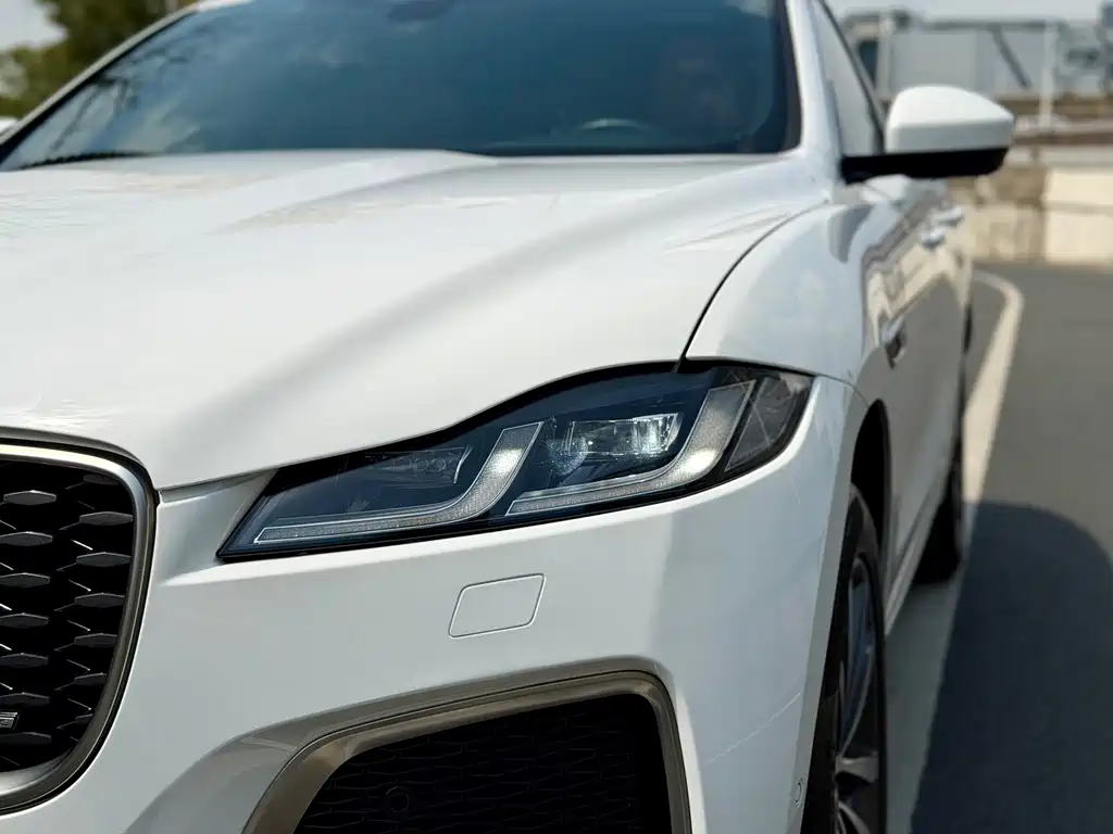 Jaguar F-PACE 2021 250PS R-Dynamic S купить на сайте DeffCars