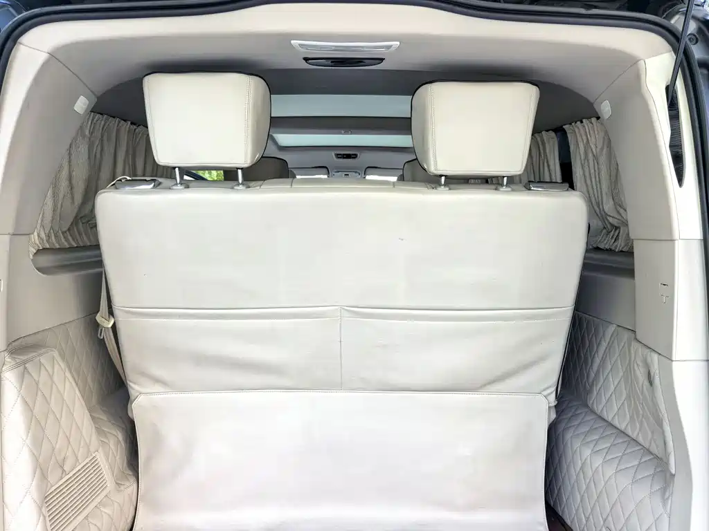 Mercedes-Benz V-Class 2017 V 260 L Premium Extended Edition купить на сайте DeffCars