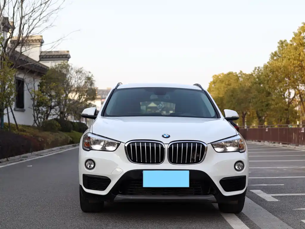 BMW X1 2016 sDrive18Li Fashion Model купить на сайте DeffCars
