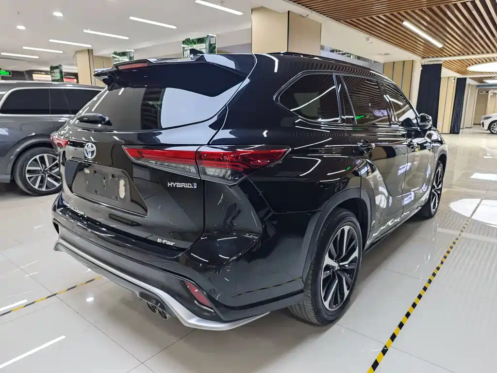 Crown Lufang 2021 2.5L HEV four-wheel drive premium version купить на сайте DeffCars