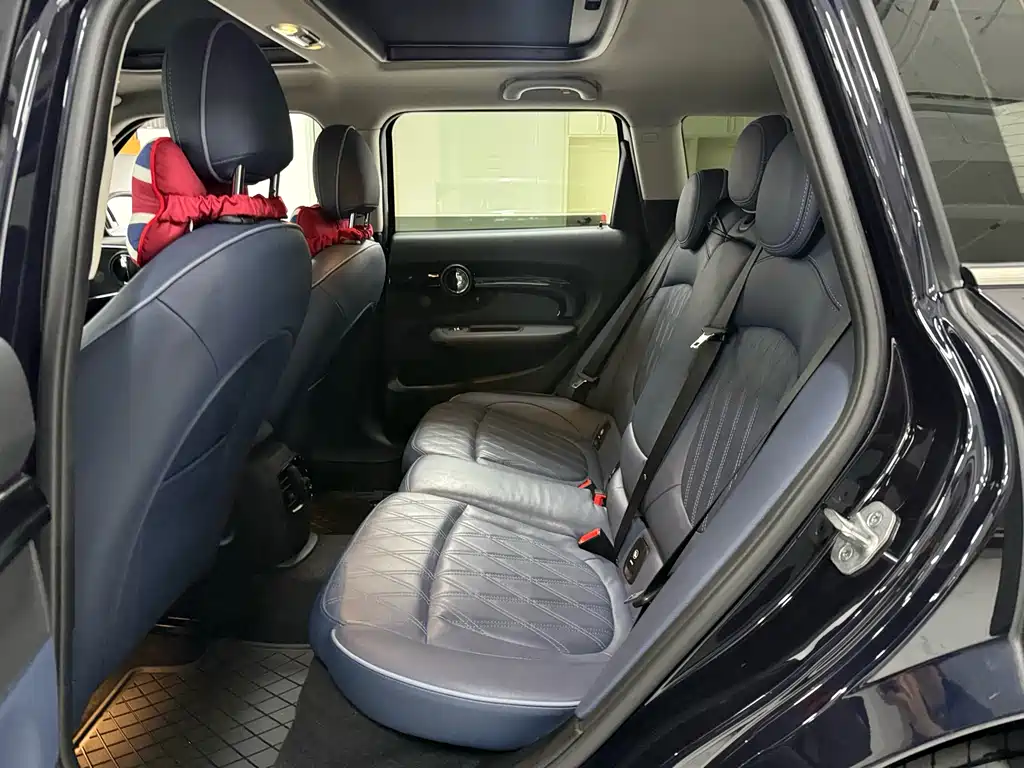 MINI CLUBMAN 2023 1.5T COOPER Connoisseur купить на сайте DeffCars