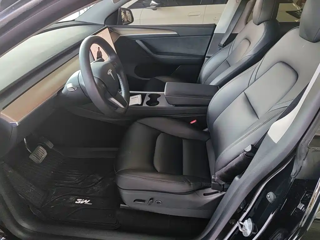 Model Y 2021 Standard Range Rear Drive Edition купить на сайте DeffCars
