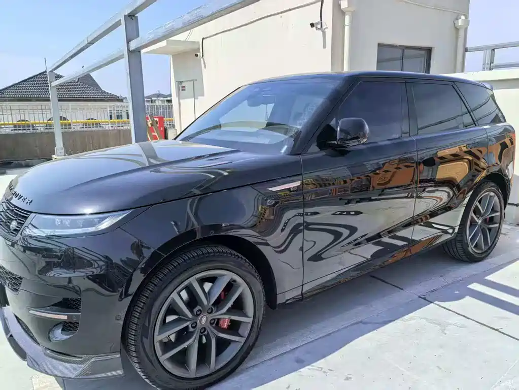 Range Rover Sport 2025 400PS Dynamic SE купить на сайте DeffCars