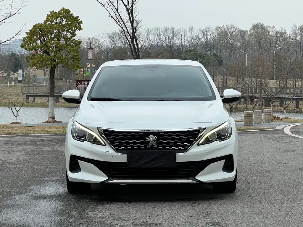 Peugeot 408 2019 360THP Automatic Deluxe Edition National VI купить на сайте DeffCars