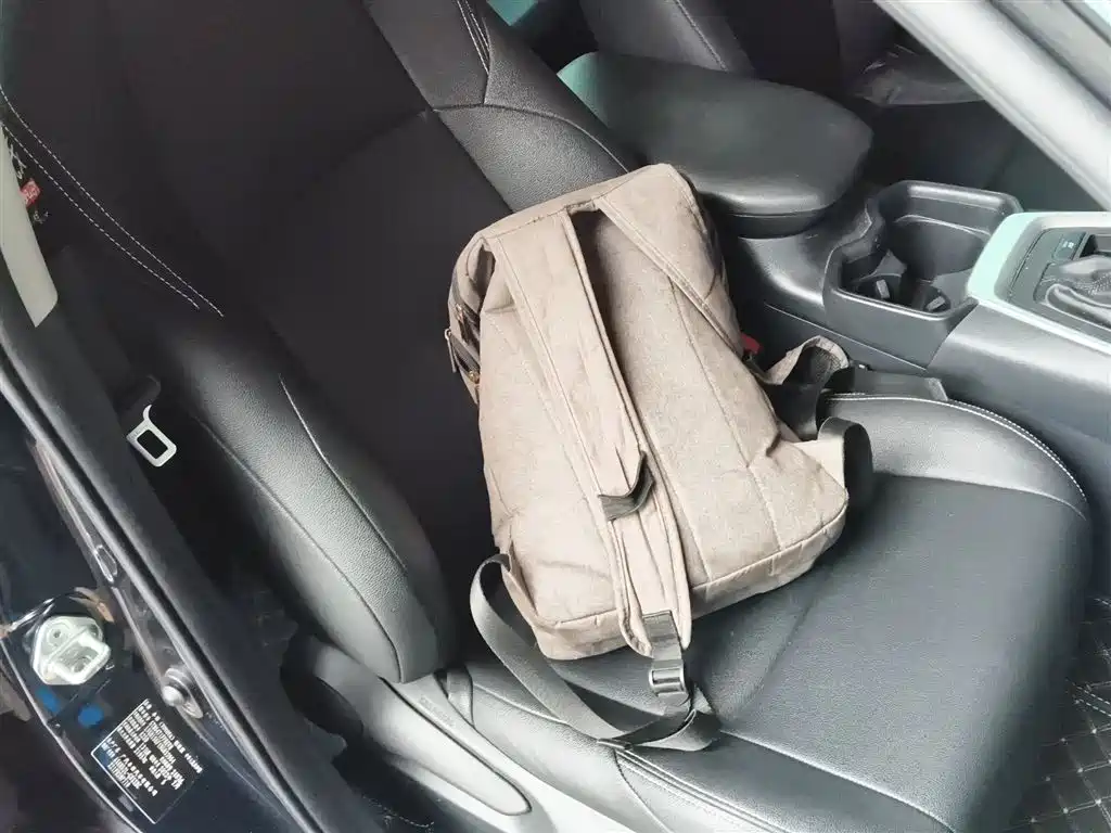 Wilanda 2022 facelift dual engine 2.5L E-CVT two-wheel drive leading version купить на сайте DeffCars