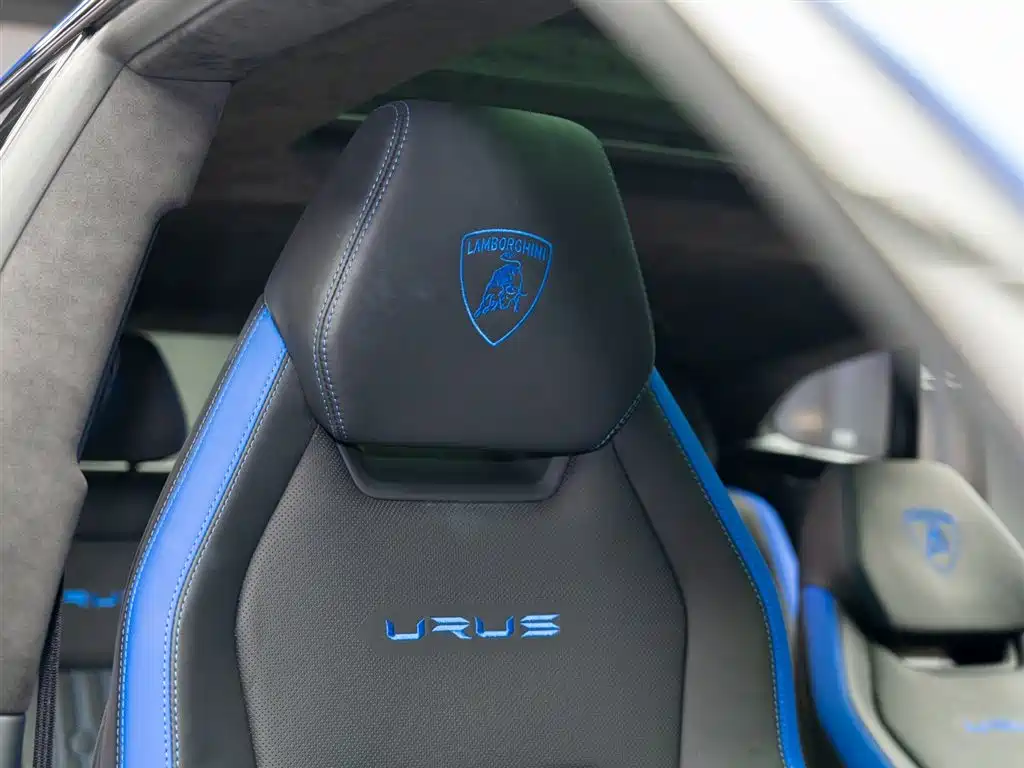 Urus 2023 4.0T V8 S купить на сайте DeffCars