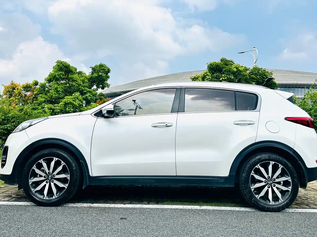 Kia KX5 2016 2.0L automatic two-wheel drive GLS купить на сайте DeffCars